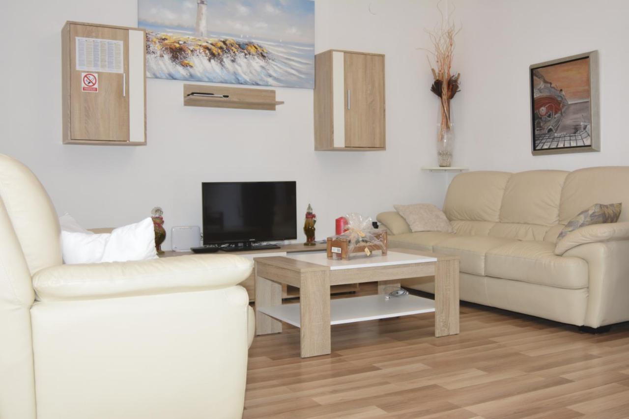 Apartment Lana Сень Экстерьер фото